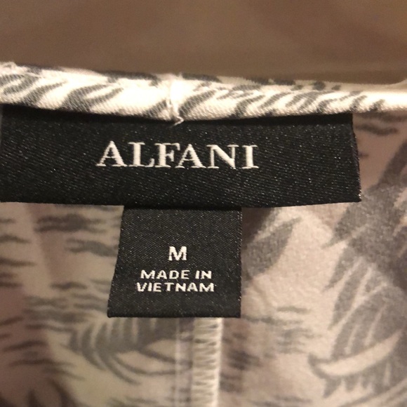 Alfani v-neck tunic Sz Med - Picture 2 of 2